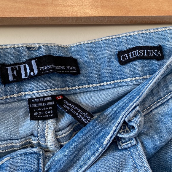 FDJ Cropped Jeans with Lace Designed - Picture 4 of 4